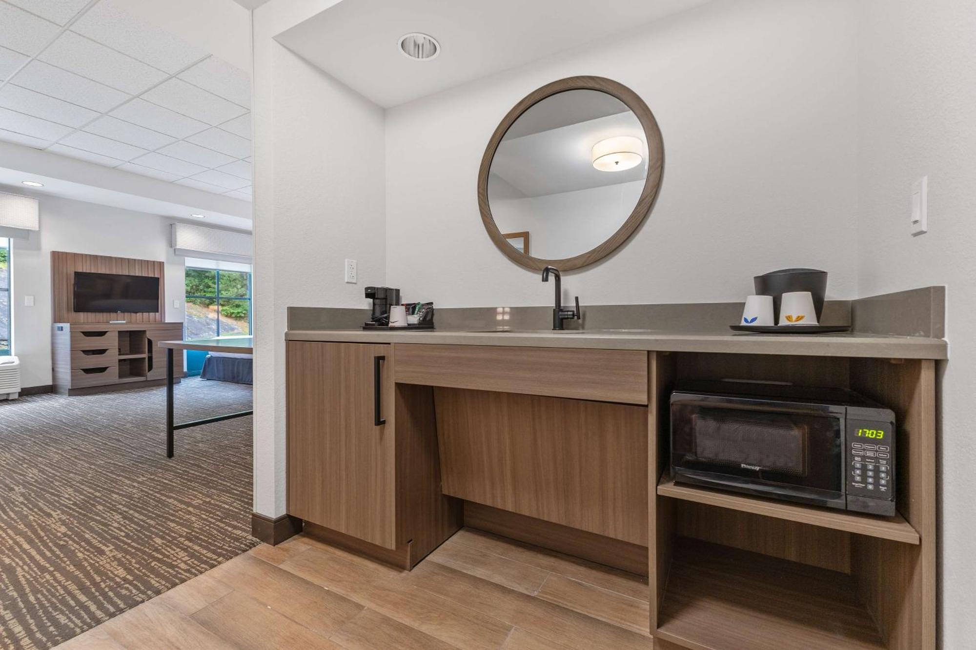 Hampton Inn & Suites Lake George Zewnętrze zdjęcie