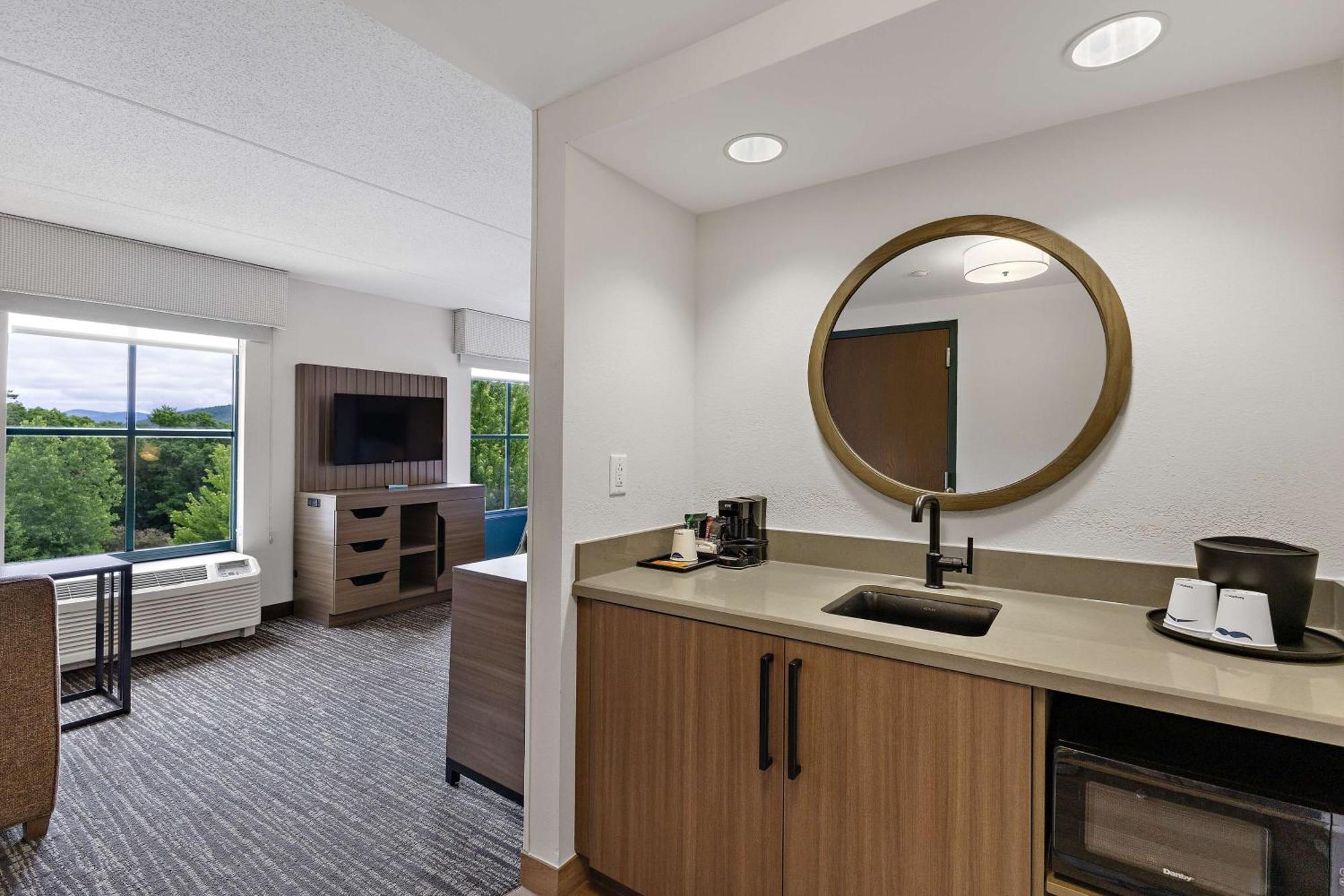 Hampton Inn & Suites Lake George Zewnętrze zdjęcie